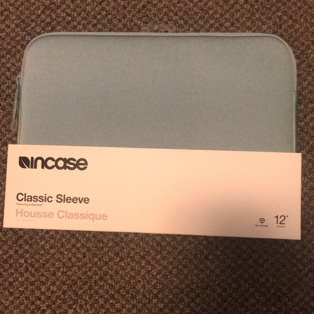 Incase teal MacBook 12’ sleeve